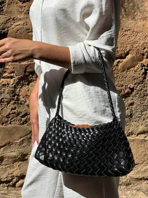 Essential Shoulder Black